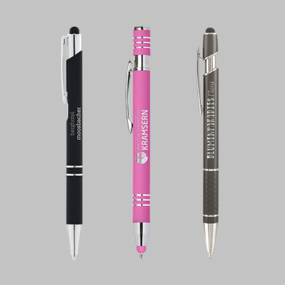 Druckkugelschreiber mit Touchpen auf grauem Hintergrund