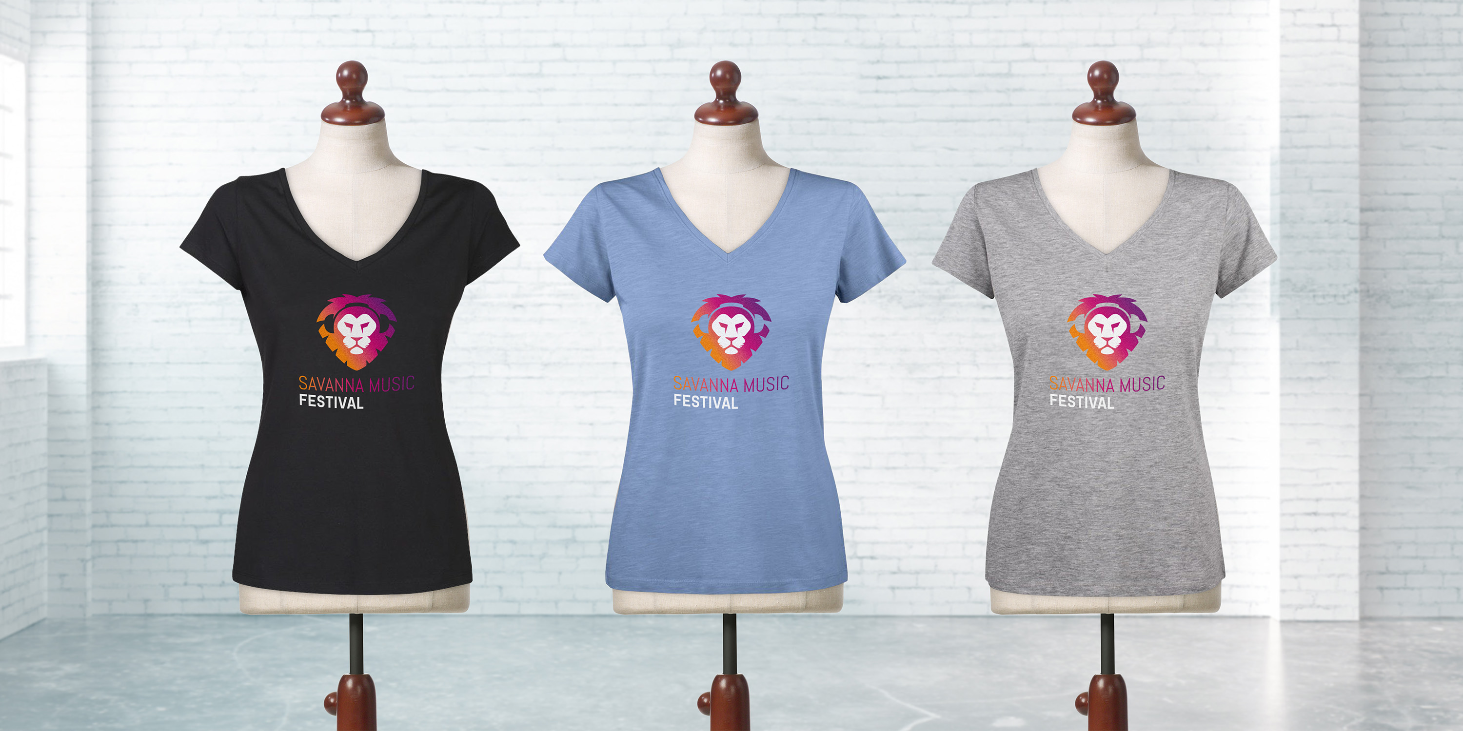 Drei Kleiderpuppen mit individuell bedruckten Damen T-Shirts in verschiedenen Farben