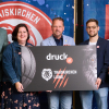 v.l.n.r: Michael Schwabl | Präsident druck.at Traiskirchen Lions, Sabrina Divoky | Bürgermeisterin Traiskirchen (SPÖ) und Vizepräsidentin druck.at Traiskirchen Lions, Stefan Just | Head of CRM druck.at, Paul Handler | Geschäftsführer druck.at Traiskirchen Lions, Gerhard Patek | Geschäftsführer druck.at; Fotocredit: druck.at, Abdruck honorarfrei