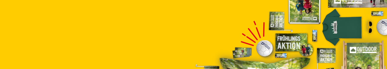 Outdoor-Aktion 2026 mit diversen bedruckten Produkten auf gelben Hintergrund