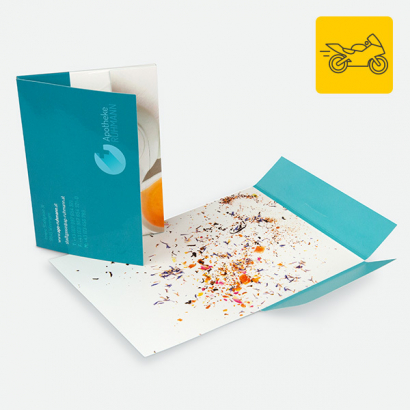 Flügelmappen Express auf grauem Hintergrund