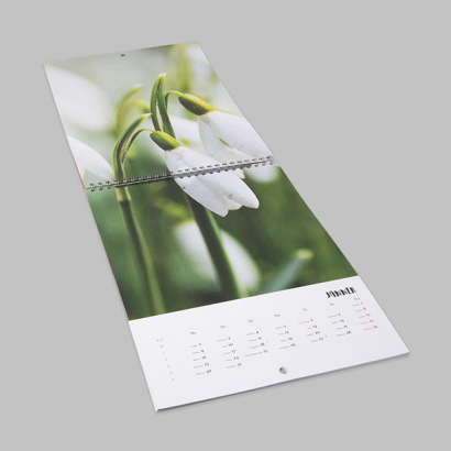 Wandkalender mit Aufhängeloch