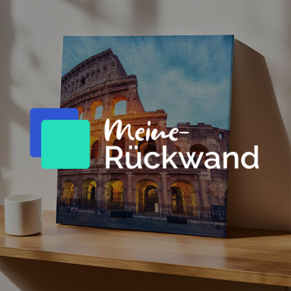 Meine Rückwand Logo vor Bild was an Wand anlehnt
