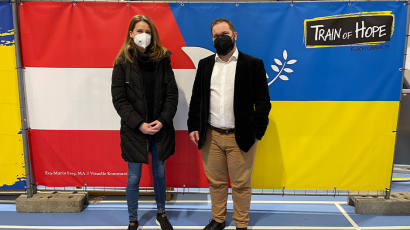 Nina Andresen, Train of Hope und Anatol Rathbauer, druck.at im Ankunftszentrum in Wien