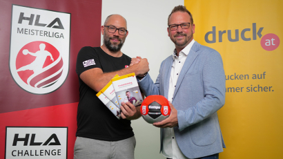 Vertragsunterzeichnung der Verlängerung der Partnerschaft zwischen druck.at und den HLA