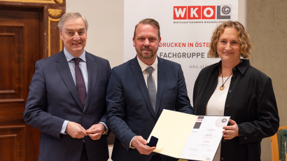 v.l.n.r.: Dr. Christian Moser | Vizepräsident Institutsvorstands-Vorsitzender KommR; Stefan Just | druck.at; Ing. Katja Erhart-Viertlmayr, MBA | Obfrau der Fachgruppe Druck NÖ (Fotocredit: © Doris Schwarz König | Abdruck honorarfrei)