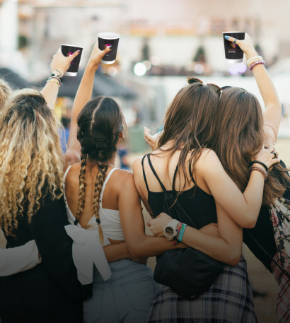 Freunde am Festival