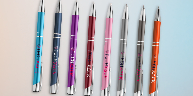 Bunte Kugelschreiber nacheinander aufgelegt