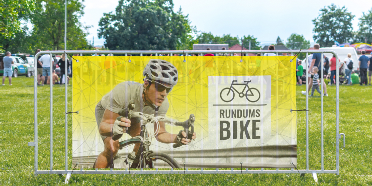 Gelb bedruckter Banner