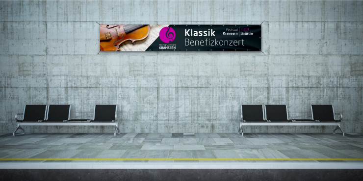 Bedrucktes Banner hängt an einer Wand