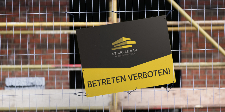 bedrucktes Schild