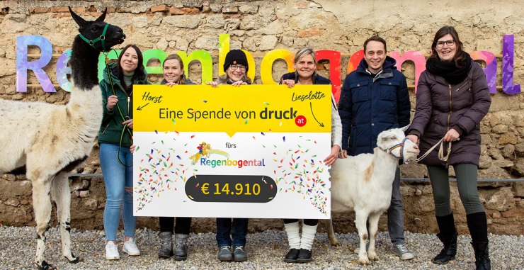 Scheckübergabe-Cyberdays_Regenbogental
