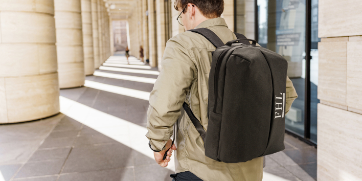 Smart Office Sportrucksack auf Rücken