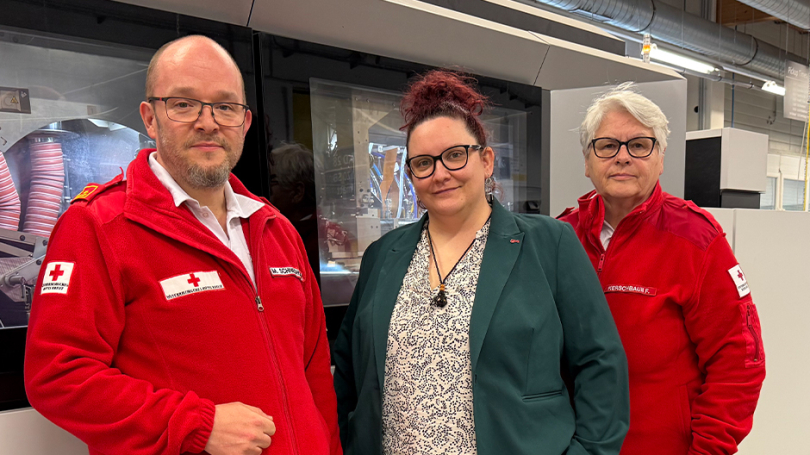 v.l.n.r.: Mario Schneidhofer | Rotes Kreuz Bezirksstelle Triestingtal, Denise Polley | Betriebsratsvorsitzende bei druck.at, Friederike Kerschbaum | Rotes Kreuz Bezirksstelle Baden